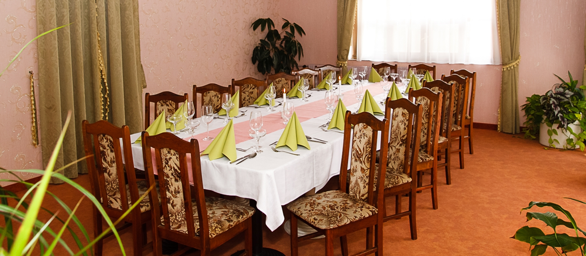 Salm dining room